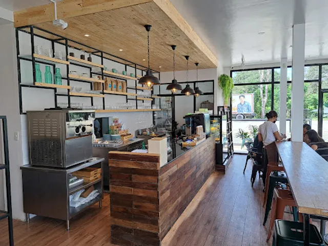 The Mango Island Cafe