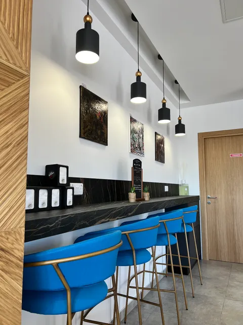 Vi-Vi Cafeteria and Bistro