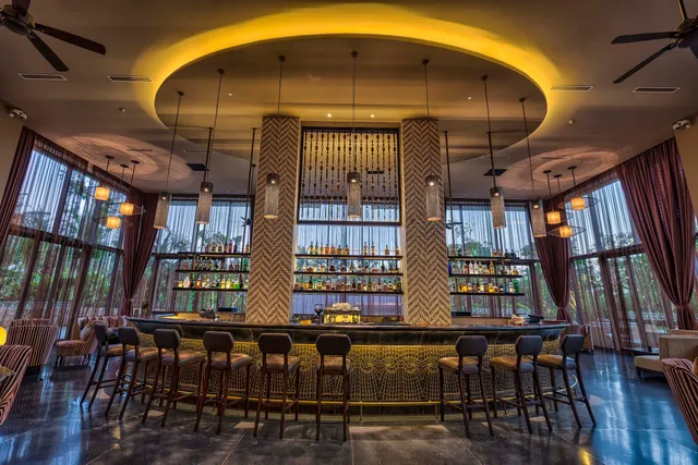 Highnote Bar Live Music - Cigar Lounge