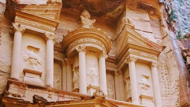 petra nabataean room with local Bedouin food on a nice view