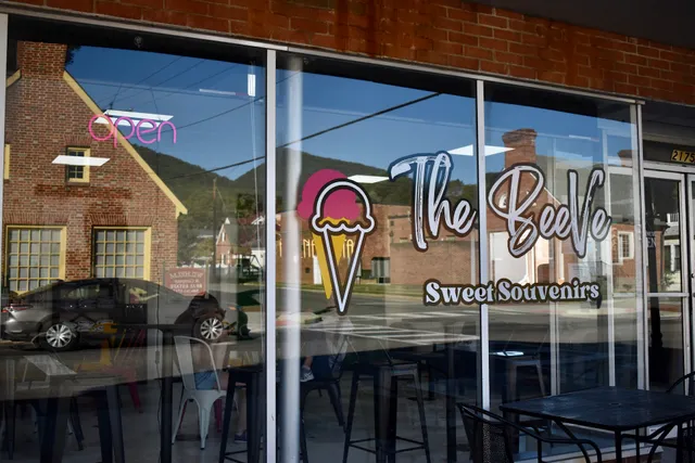 The BeeVe: Sweet Souvenirs