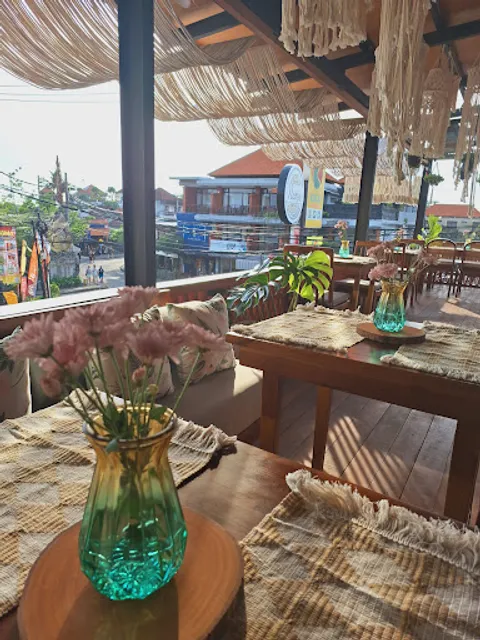 Natys Bar & Grill Ubud