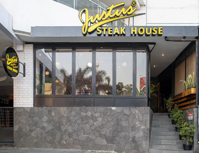 Justus Steak House Miko Mall
