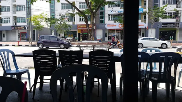 Fauzi Nasi Kerabu @ Suerasa Nasi Kerabu