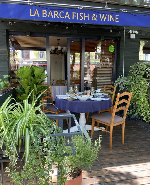 La Barca Fish & Wine