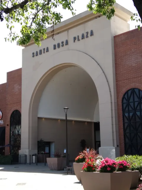 Apple Santa Rosa Plaza