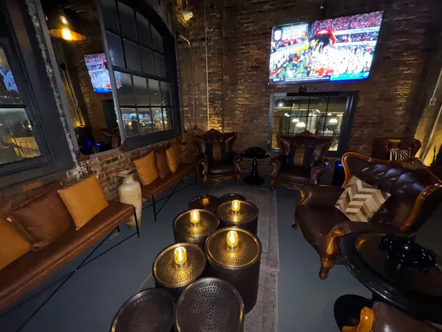 Smokin Silverbacks Cigar Lounge