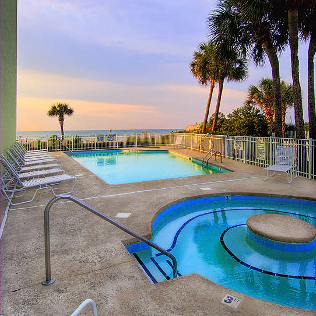 Beach House Golf & Racquet Club