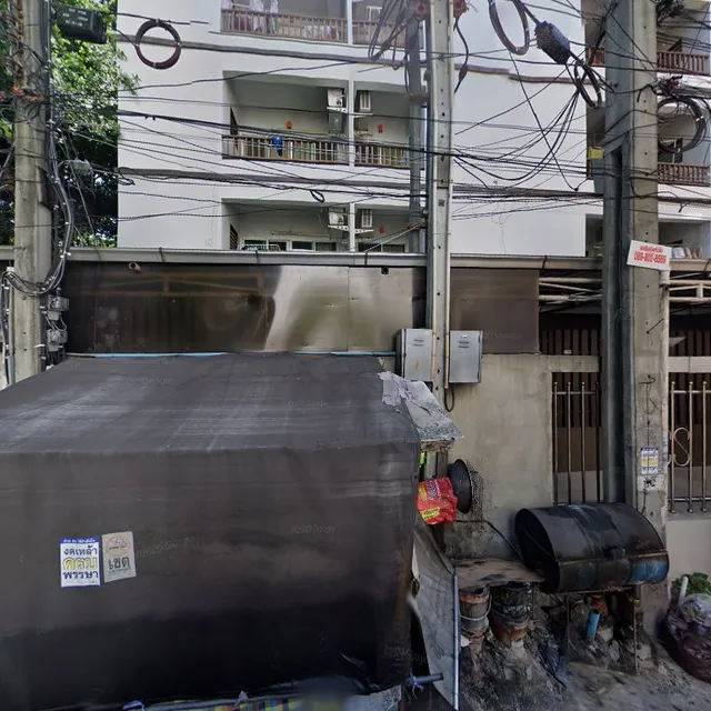 C.s.w. Apartment พญาไท