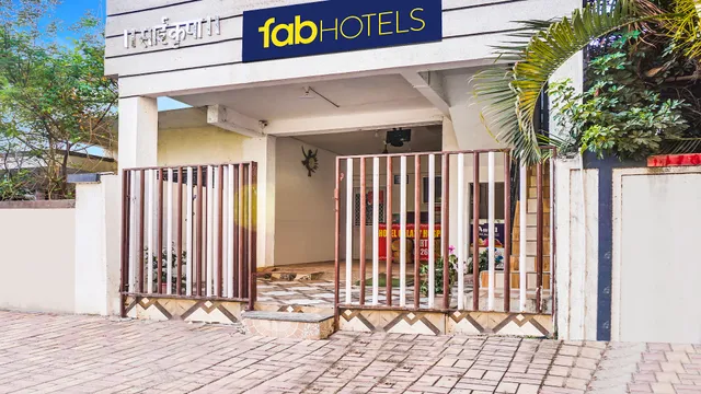 FabHotel Galaxy Airport Inn