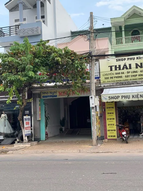 NHÀ NGHỈ MINH NGUYỆT