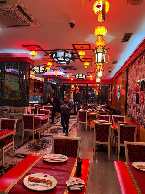 Red Dragon Çin Restoranı