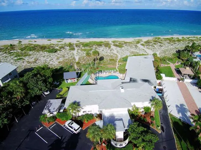 Beachcomber In Venice