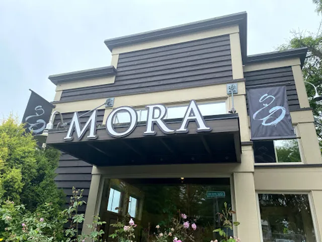 Island Cool Ice Cream (formerly Mora Iced Creamery)