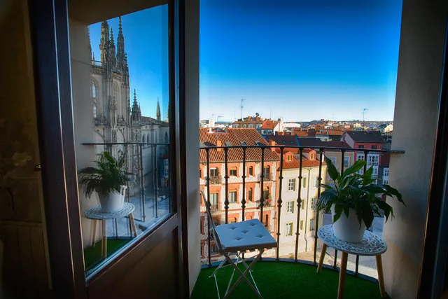 APARTAMENTOS BURGOS CATEDRAL_ BELLA VISTA CATEDRAL