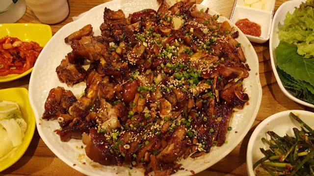 정석통바베큐족구이조개터점