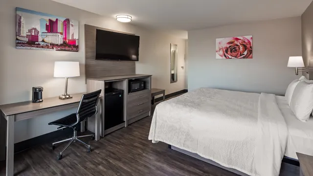 SureStay by Best Western Findlay