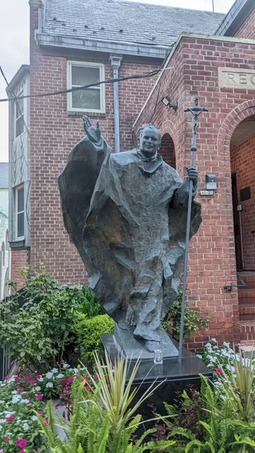 Holy Cross Roman Catholic Church