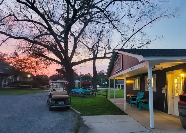 Spacious Skies Campgrounds - Country Oaks