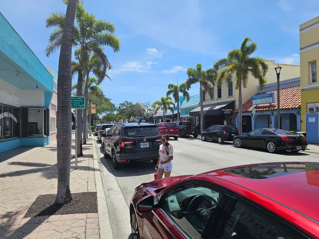 Stonzek Studio Theater of The Lake Worth Key House