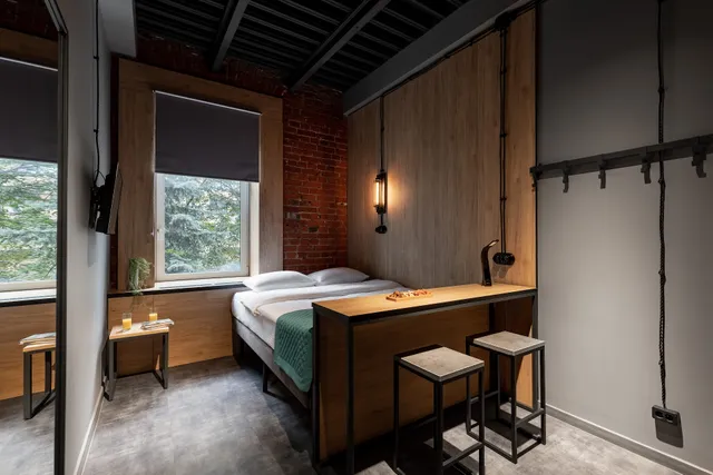 Vertical Boutique, BW Signature Collection