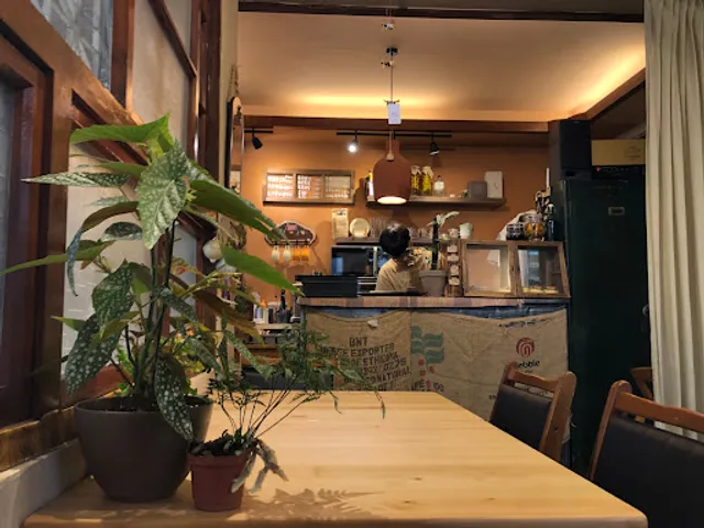 薀室the glass room