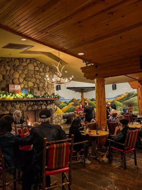 Fireside Lounge at Cambria Pines Lodge