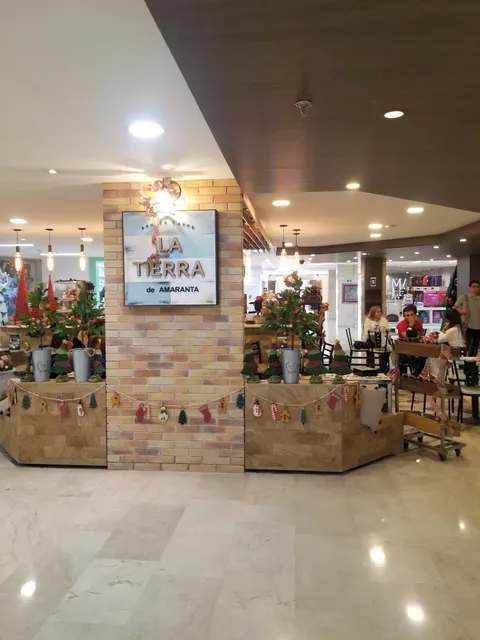 Centro Comercial Cabecera Cuarta Etapa