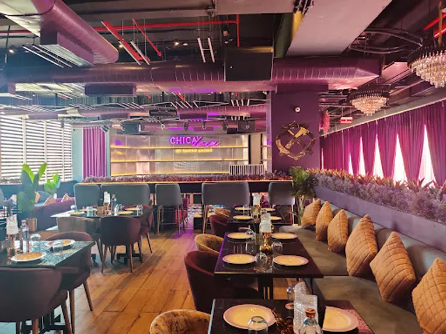 Chica Loca by Sunny Leone