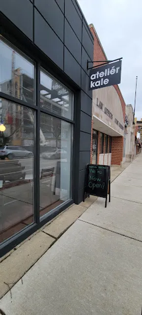 Blue Kale Cafe & Lounge