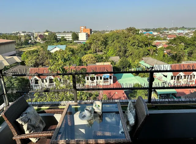 D11 โฮเต็ล พิษณุโลก (D11 Hotel Phitsanulok)