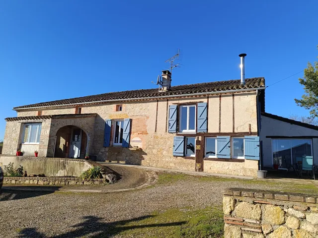 LA FEZENDES Maison D'hôtes