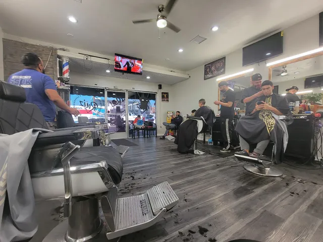 Ruiz Barber Shop
