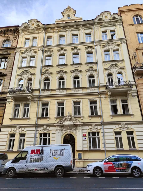 Amazing Apartment Zborovska