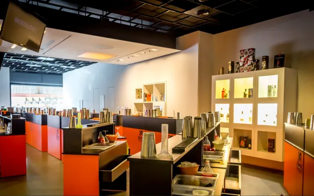 MIXOLOGY Academy | Corsi Barman Roma