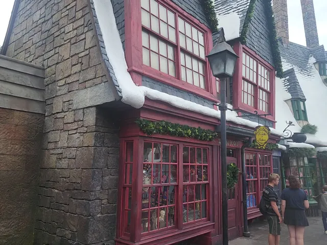 Honeydukes