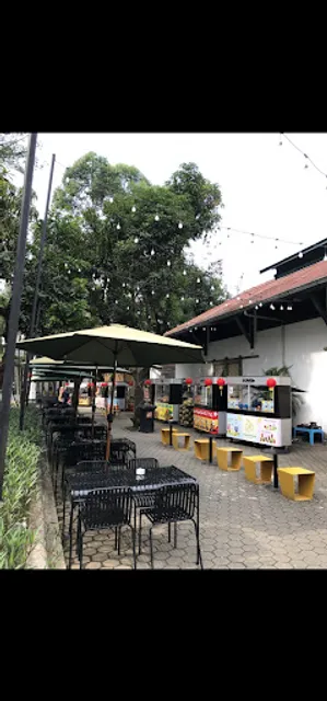 Tengah People & Place