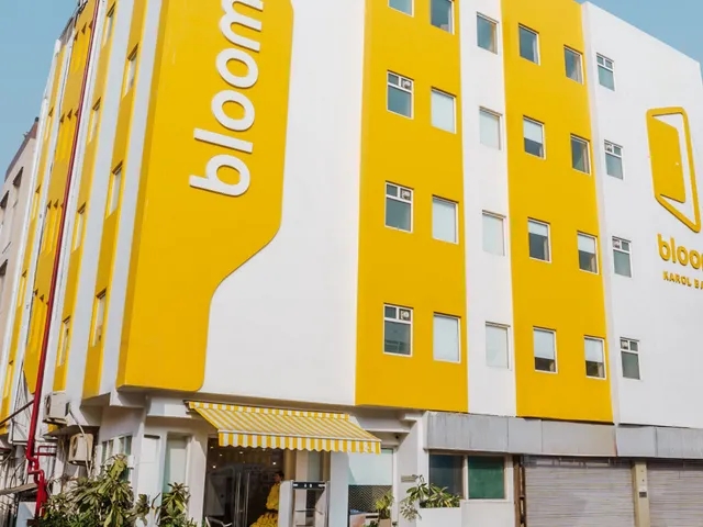 Bloom Hotel - Karol Bagh