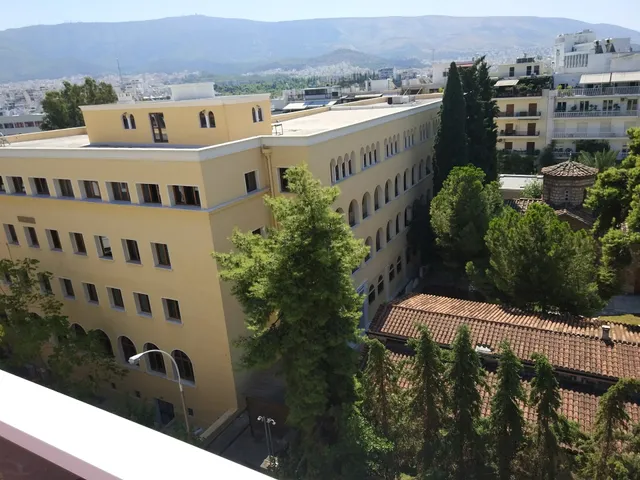 Lion Hotel Apartments