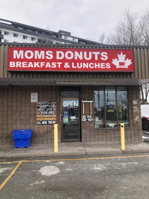 Mom's Breakfast & Lunches