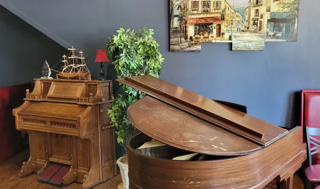 Stevarino's Italian Eatery