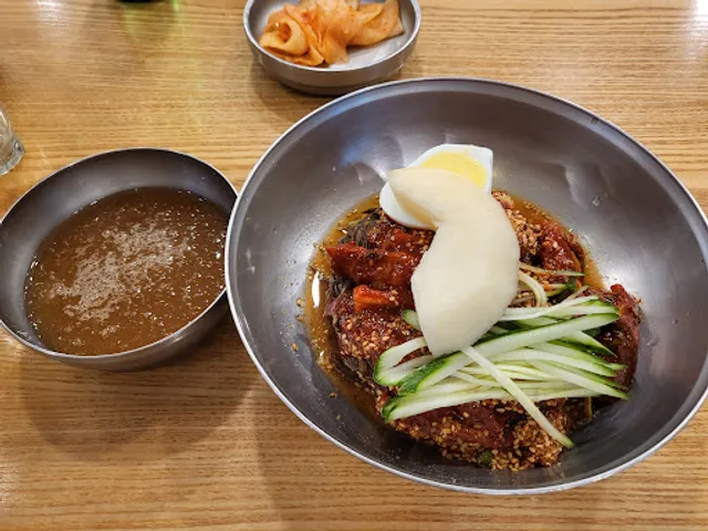 Yucheon Naengmyeon