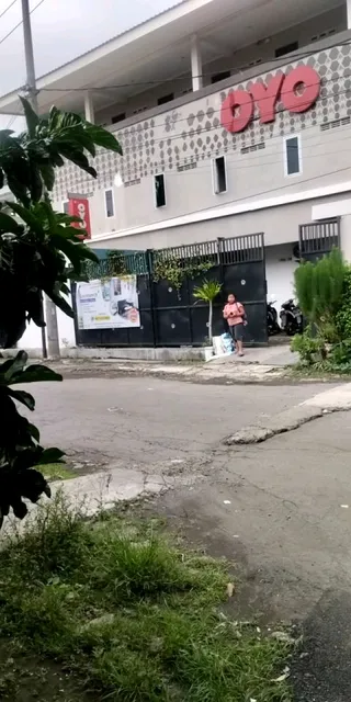 YUTAKA INN LG Dukuh Kupang Surabaya