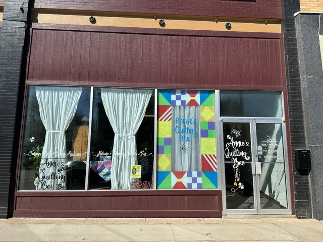 Annie's Quilting Bee