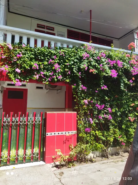 SPOT ON 93681 Qodri Homestay Syariah