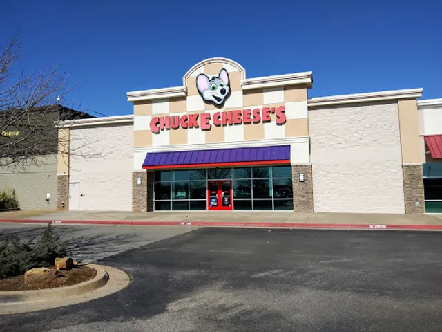 Chuck E. Cheese