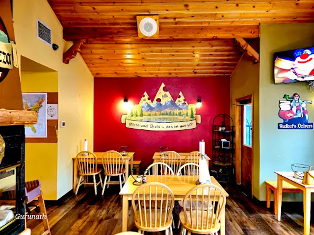 Rudloof's Pizza Und Brats