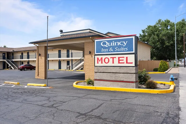 Quincy Inn & Suites