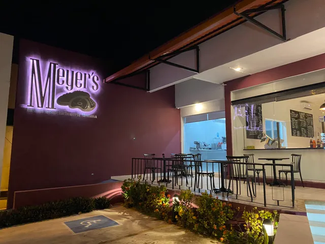 Meyer's Auténtica Salchichonería Alemana