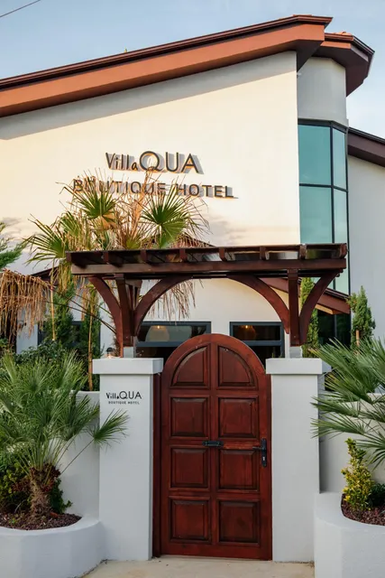 Villaqua Boutique Hotel